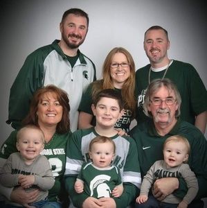 Meet your Posher, Lona